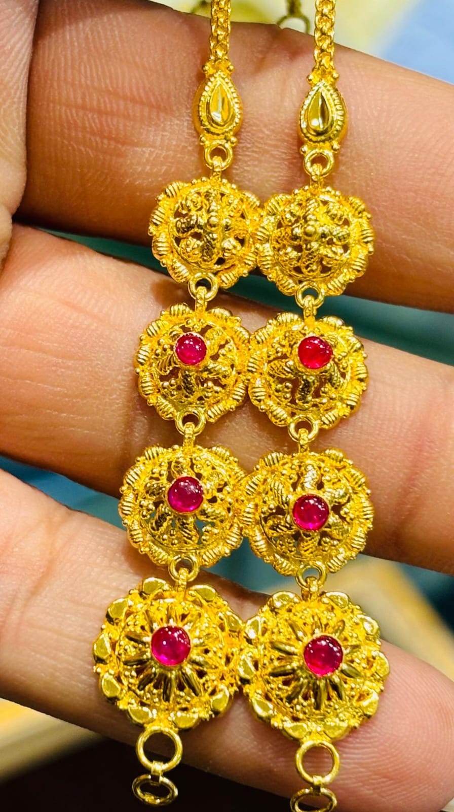Gold Necklace Design 1
