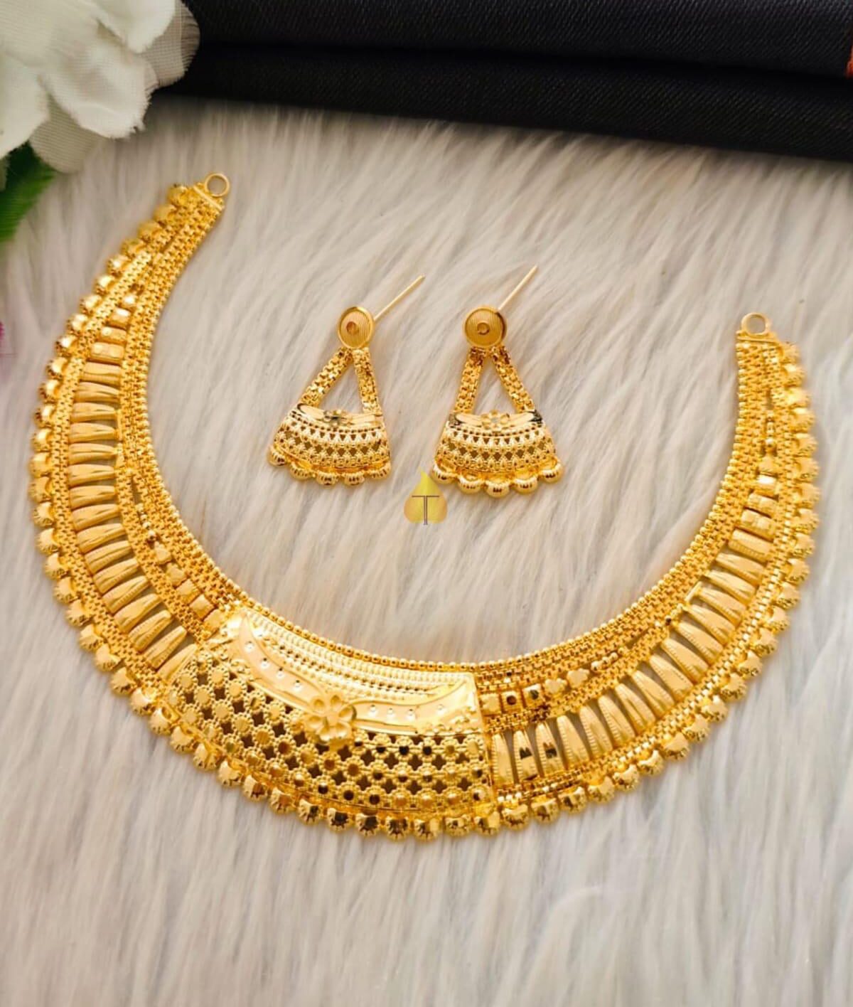 Gold Necklace Design 5